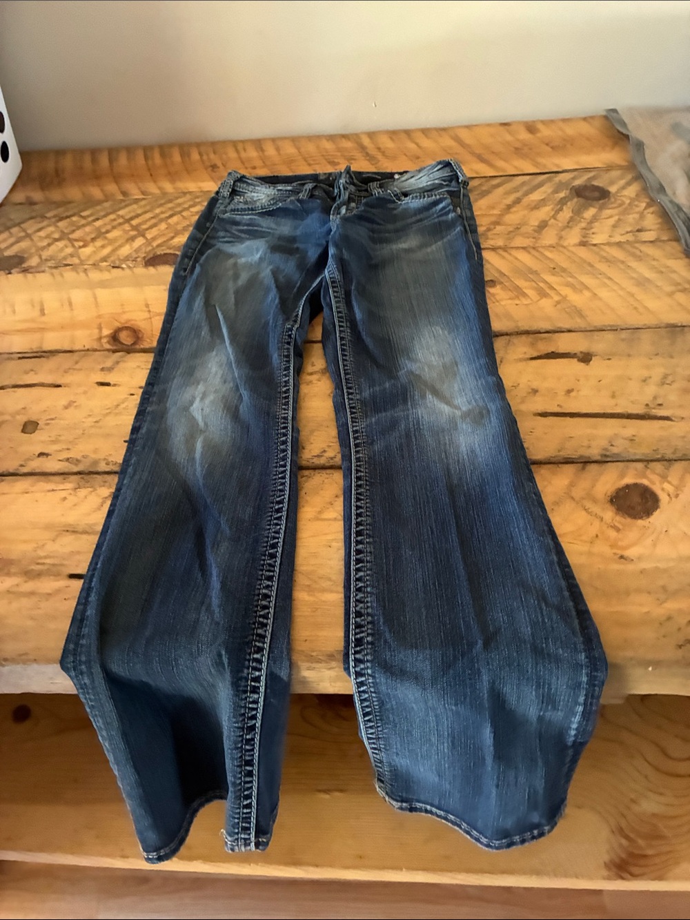 Vintage Silver Jeans Women's Blue Flare Jeans with Dark Wash